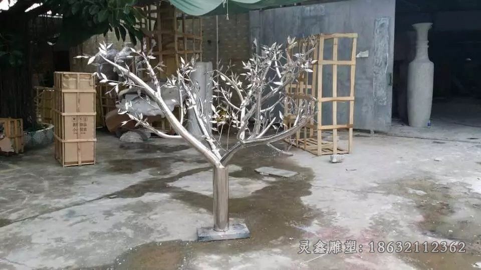 不锈钢镜面抽象树景观雕塑