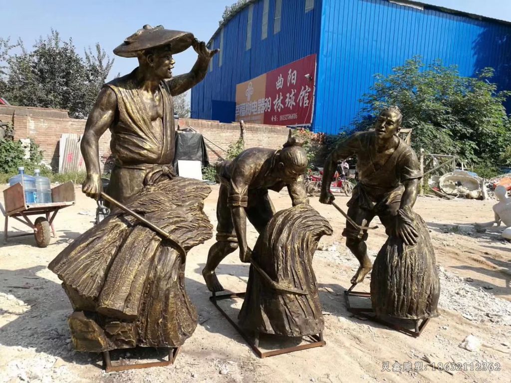 收割粮食人物景观铜雕
