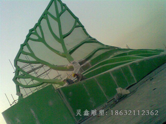 镂空树叶不锈钢庭院雕塑