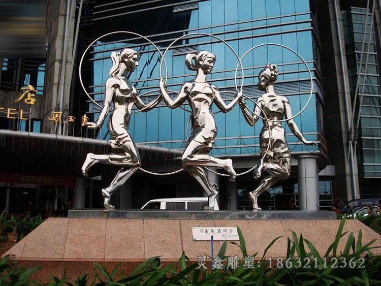 不锈钢跳舞美女景观雕塑
