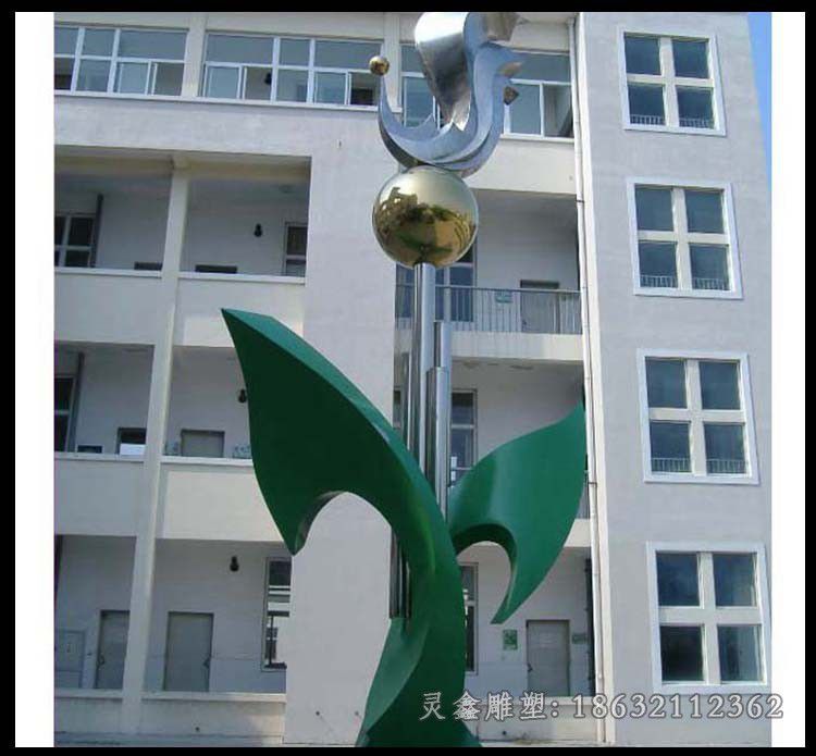 不锈钢彩绘树叶景观雕塑