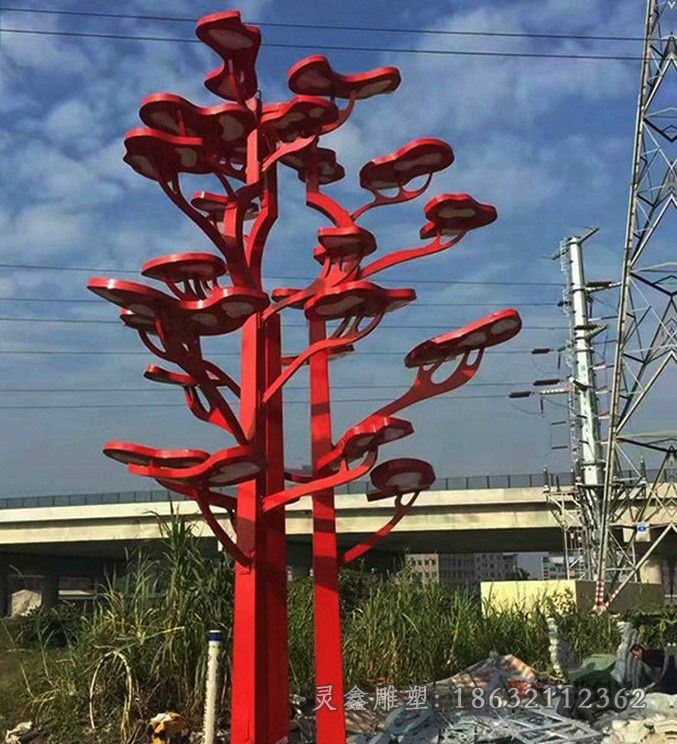 不锈钢彩绘树景观雕塑