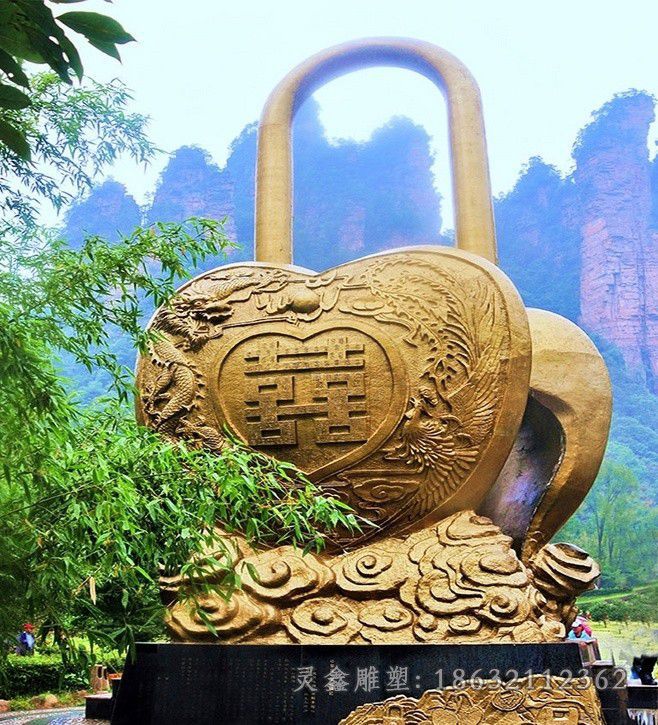 不锈钢同心锁城市雕塑