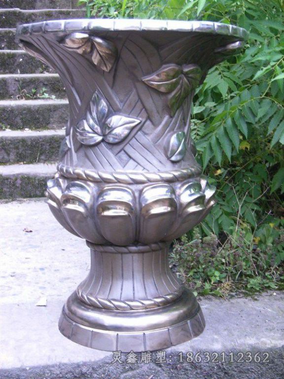 抽象花瓶城市景观铜雕