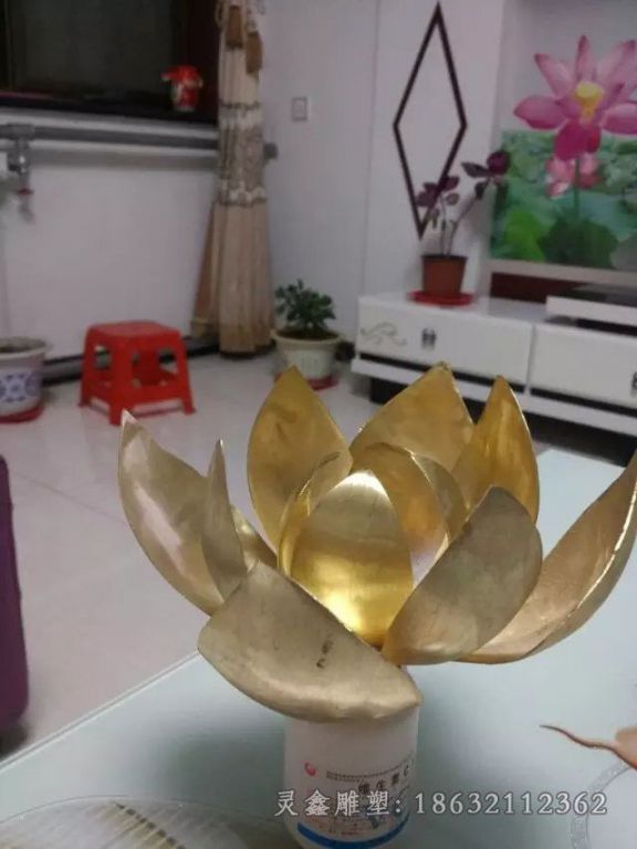 莲花景观抽象铜雕