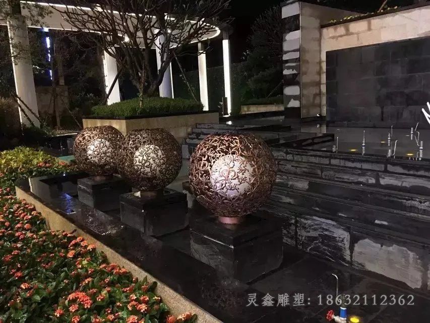 双层镂空球抽象景观铜雕