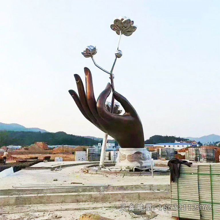 不锈钢鲜花广场景观雕塑