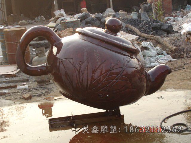 水壶抽象景观铜雕