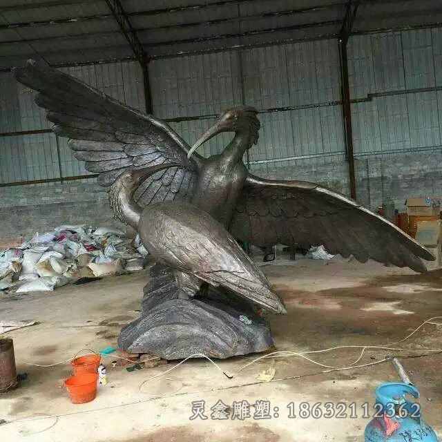 展翅大雁动物景观铜雕