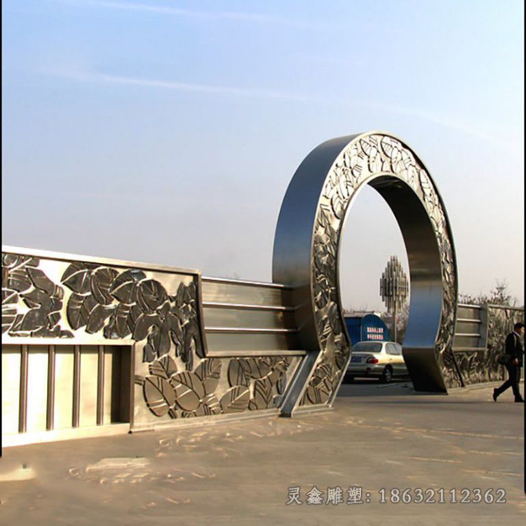 不锈钢圆形拱门企业雕塑