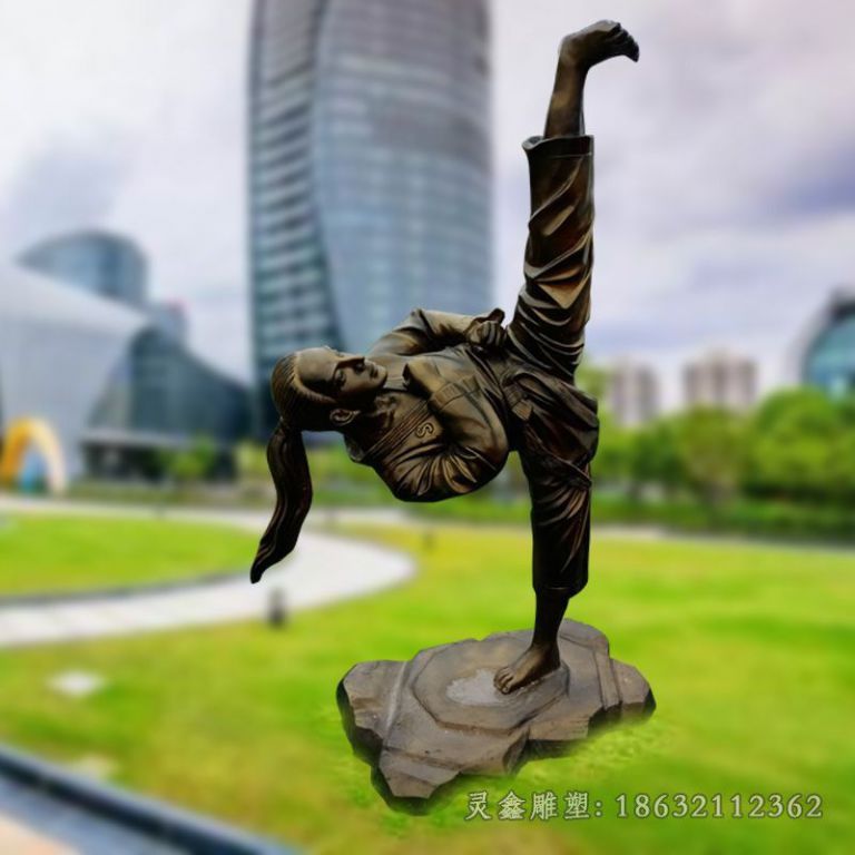 练武人物街边景观铜雕