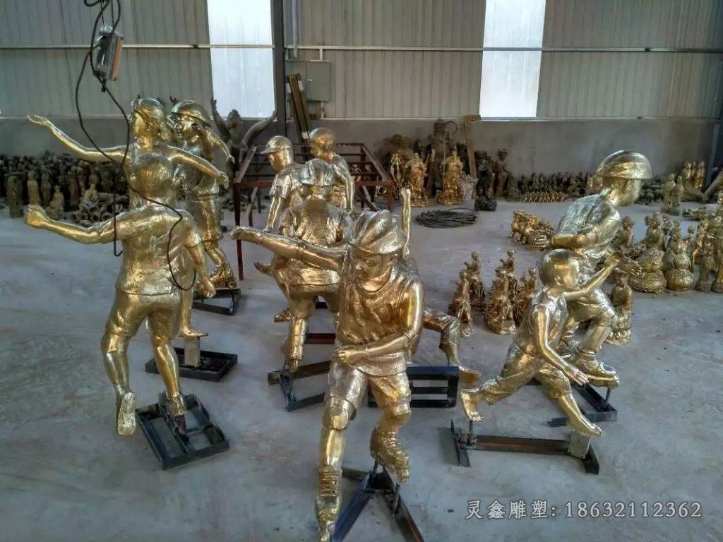 小孩玩耍滑旱冰景观铜雕