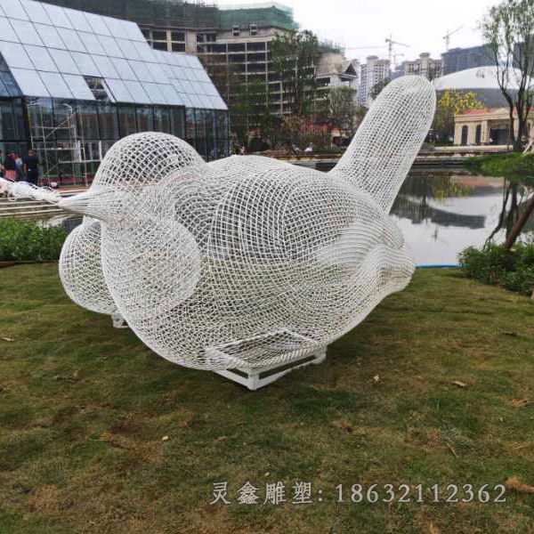 不锈钢镂空小鸟动物雕塑