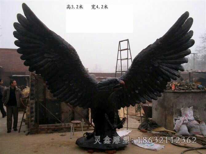 雄鹰展翅动物抽象铜雕