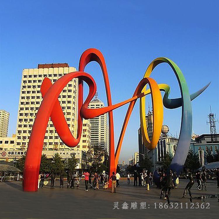 不锈钢丝带创意景观雕塑