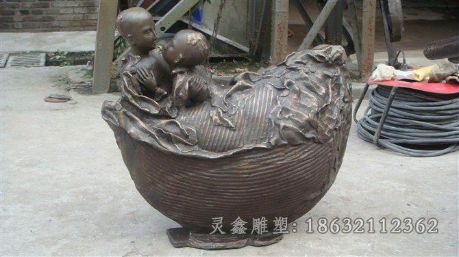 小孩玩耍园林人物铜雕