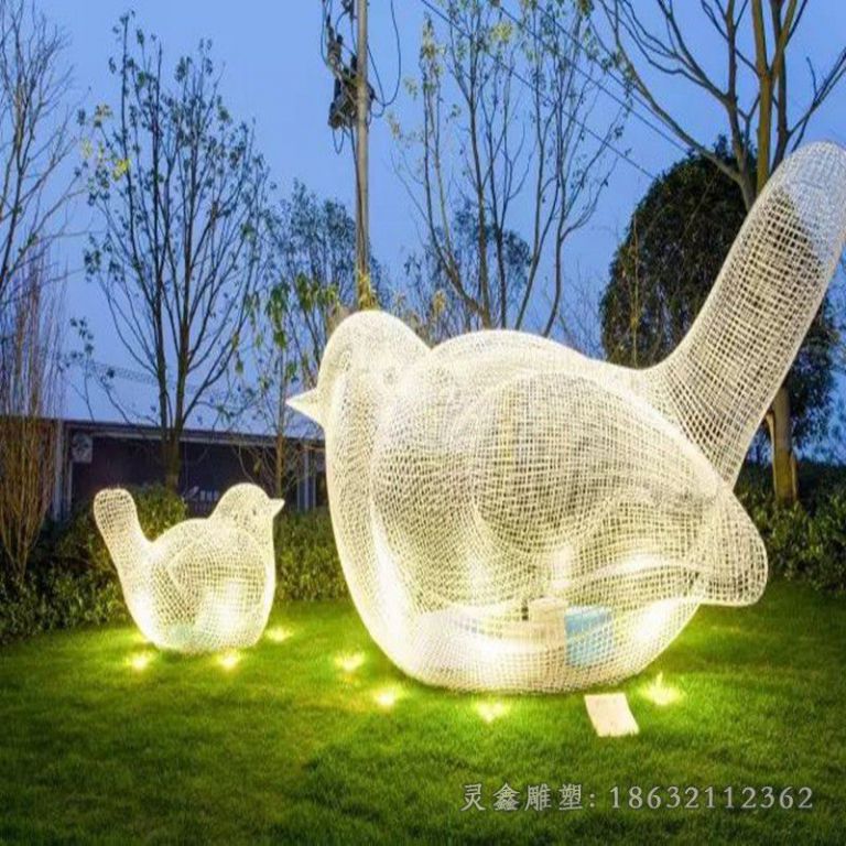 发光不锈钢镂空小鸟雕塑