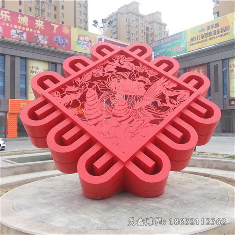 不锈钢抽象中国结彩绘雕塑