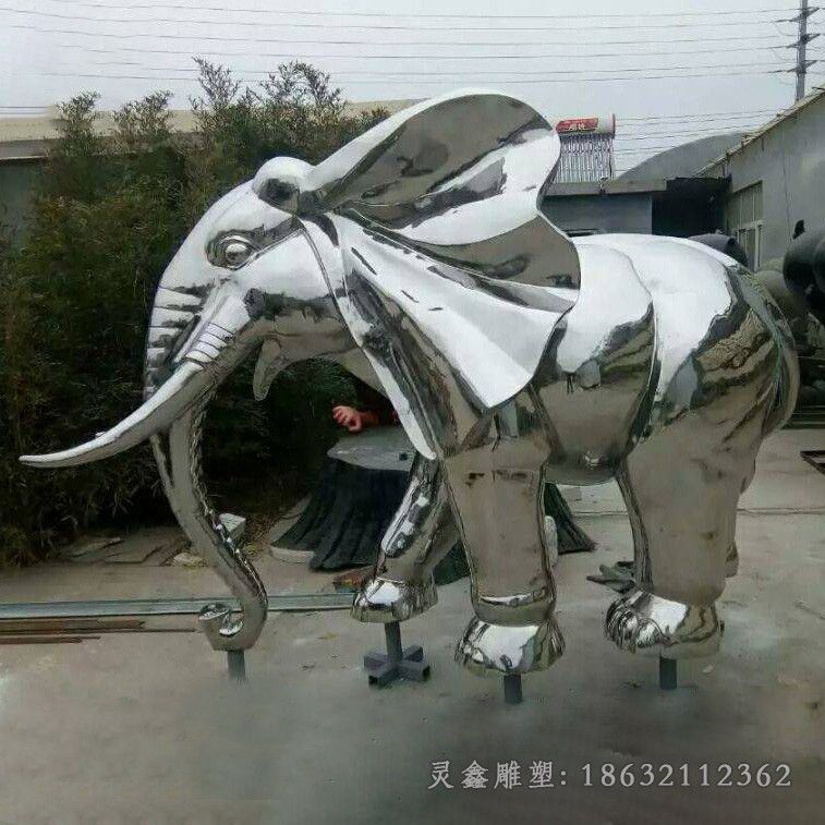 不锈钢镜面大象动物雕塑