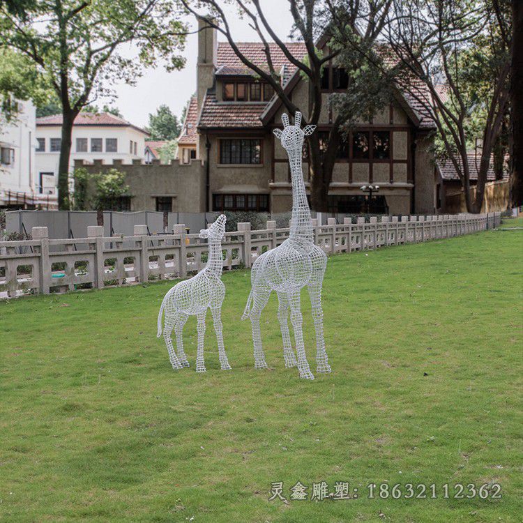 长颈鹿小区不锈钢雕塑