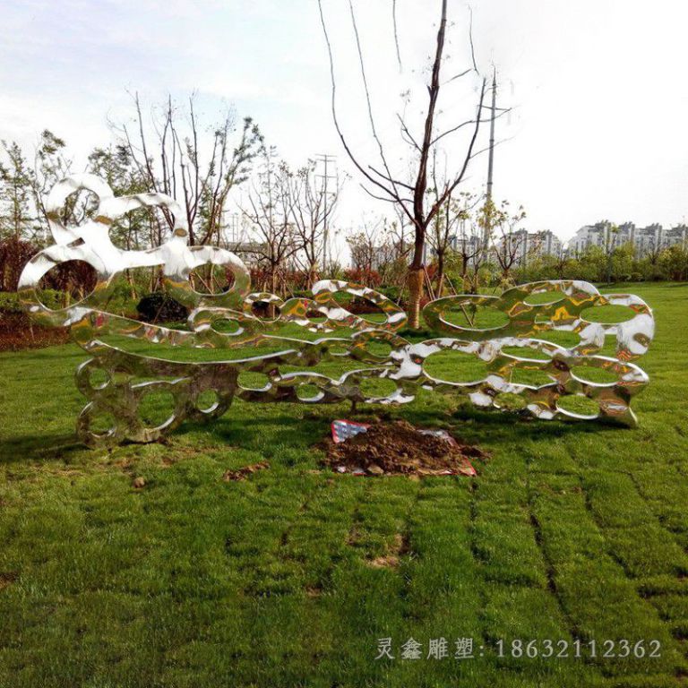 不锈钢太湖石抽象雕塑