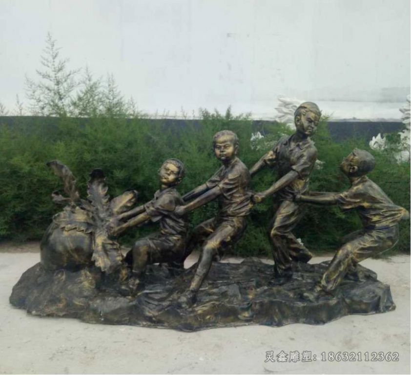 拔萝卜街边民俗铜雕