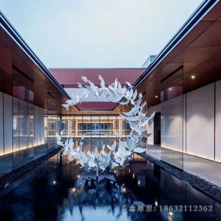 不锈钢展翅大雁动物雕塑