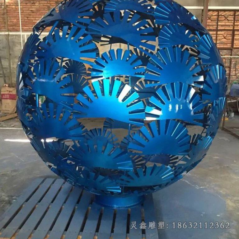 彩绘镂空球不锈钢园林雕塑