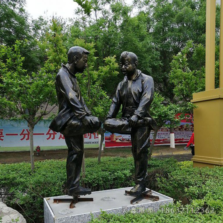 儿童撞拐嬉戏民俗铜雕