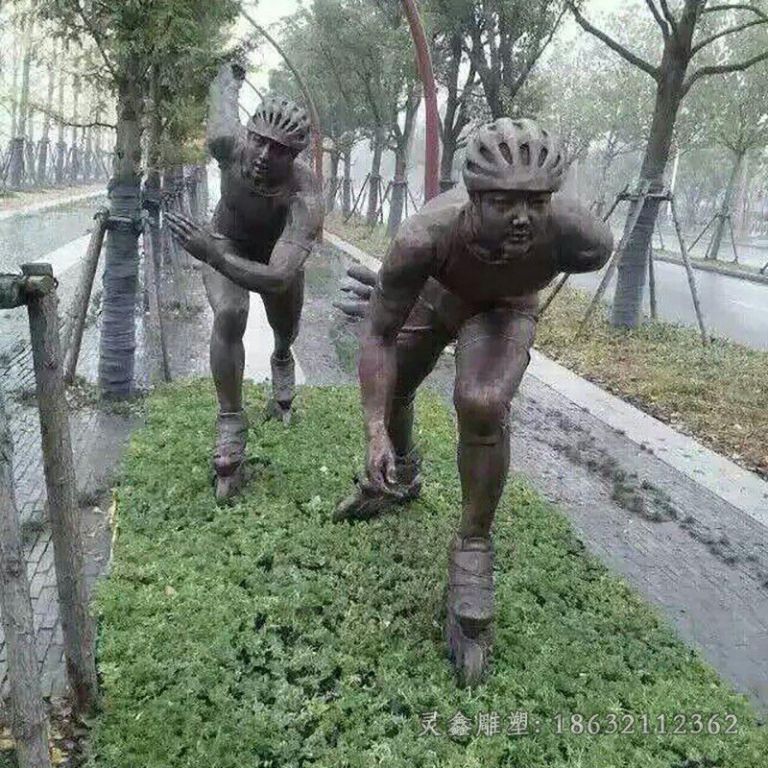 滑旱冰运动人物景观铜雕