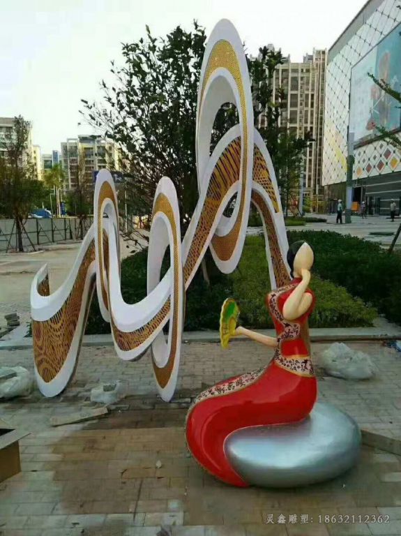 不锈钢抽象人物景区雕塑