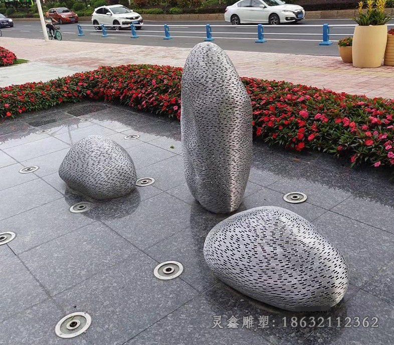 不锈钢抽象石头园林雕塑