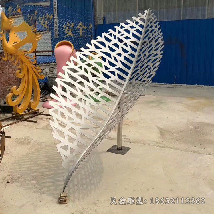 不锈钢广场树叶标志雕塑