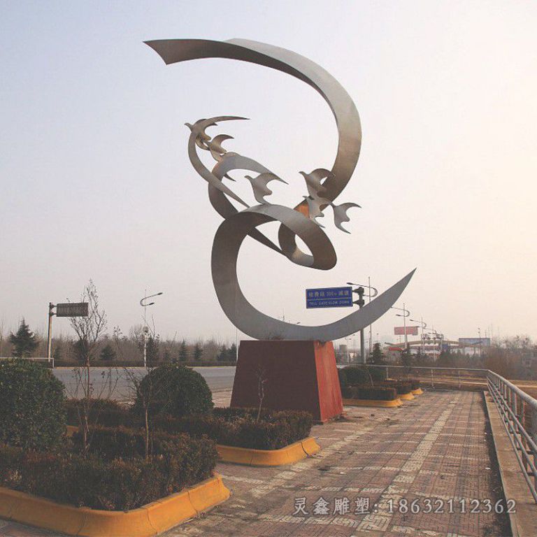 不锈钢户外异形圆环雕塑