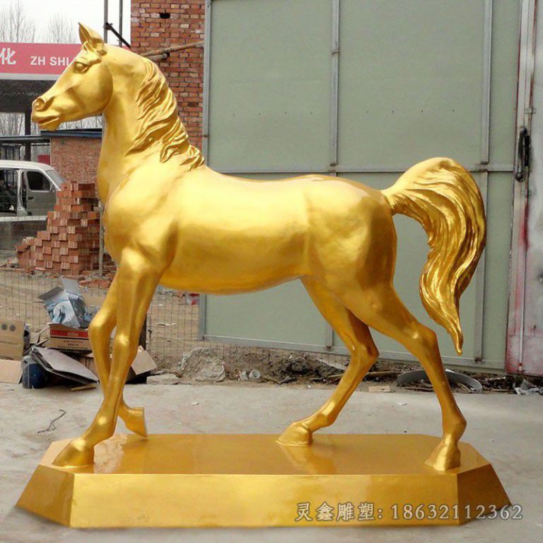 金色马校园抽象雕塑