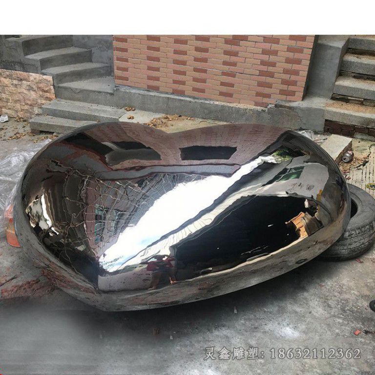 不锈钢镜面爱心庭院雕塑