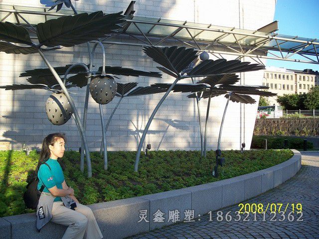 草莓景观抽象不锈钢雕塑
