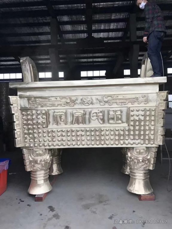 四足方鼎景观标志铜雕