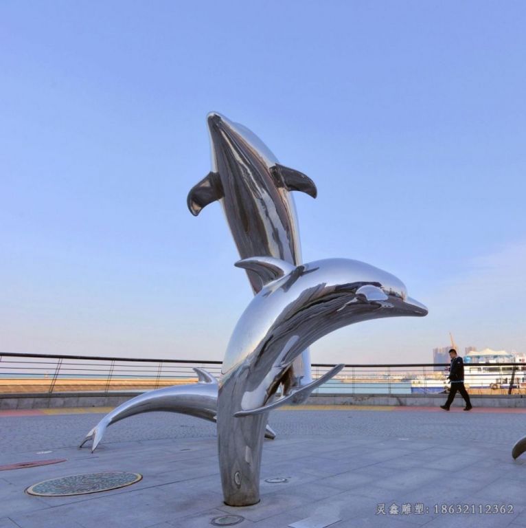 镜面海豚校园不锈钢雕塑