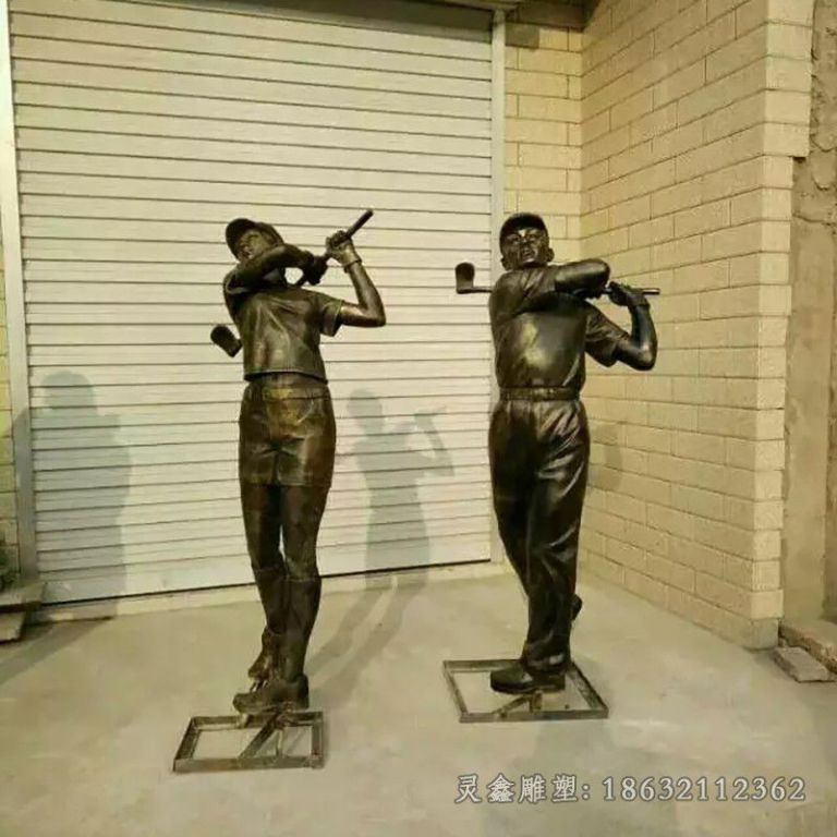 打高尔夫球人物公园铜雕