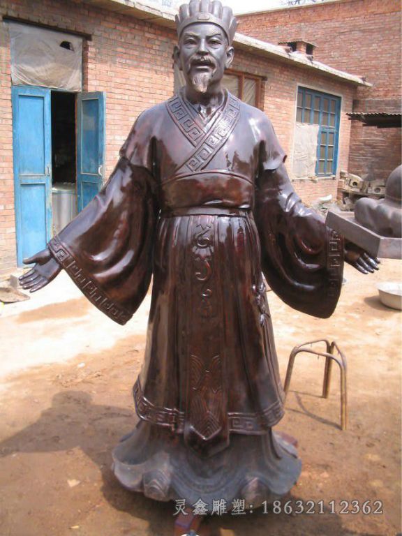 古代人物街边抽象铜雕