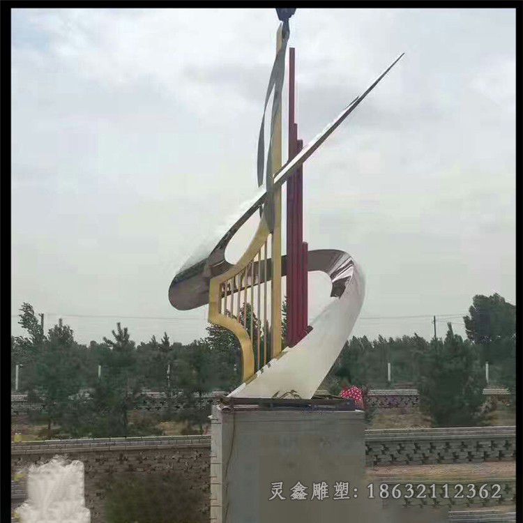 不锈钢校园镜面标志雕塑