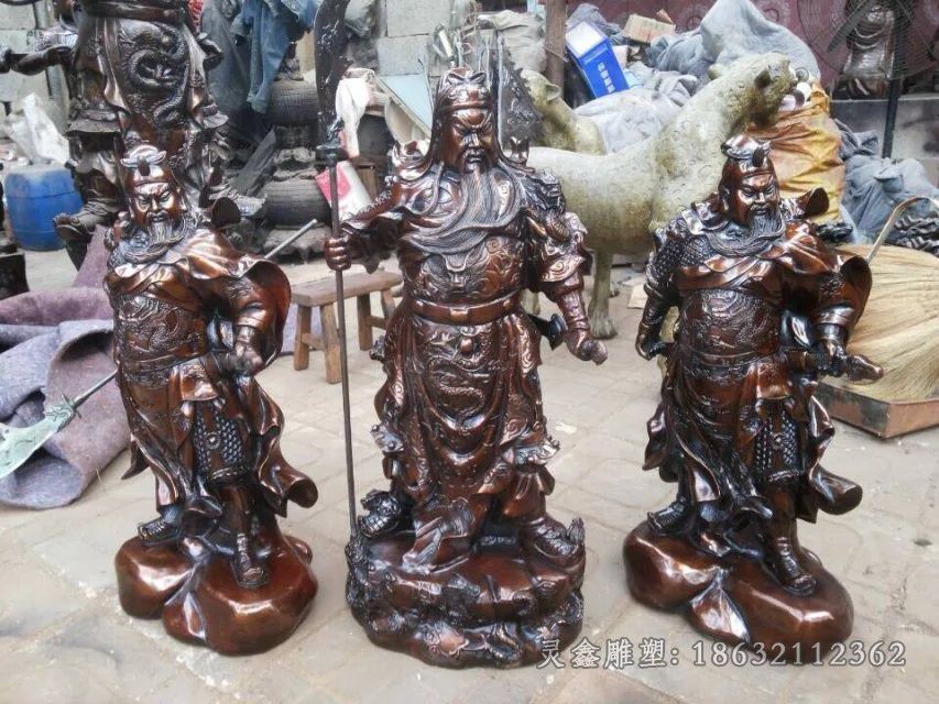撸胡须关公商场标志铜雕
