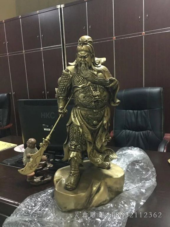 撸胡须关公景观标志铜雕