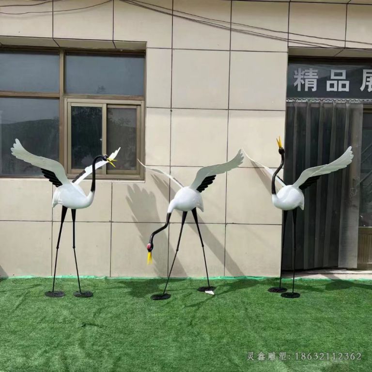 展翅仙鹤标志不锈钢雕塑