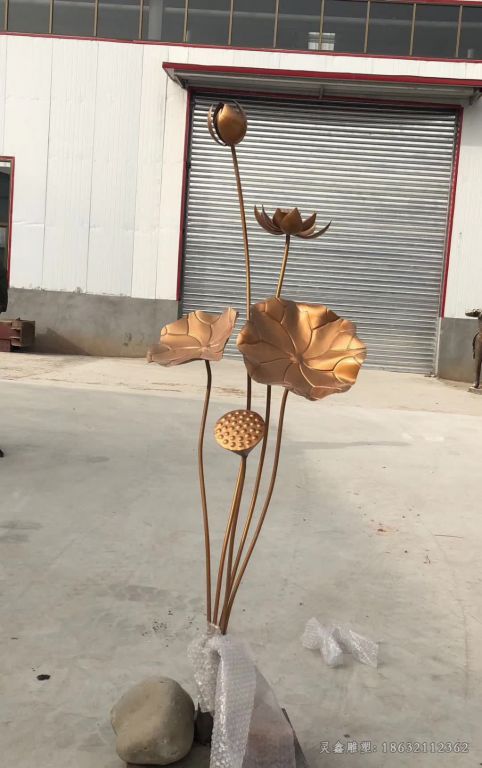 古铜色荷花校园标志铜雕