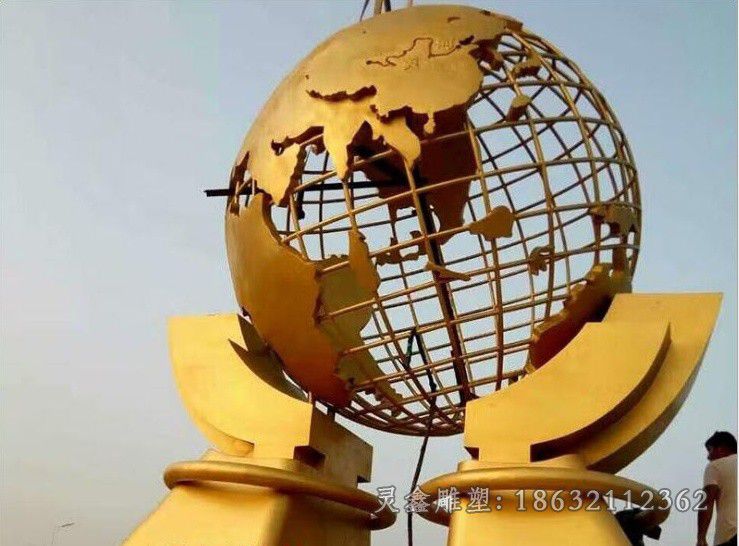 不锈钢户外彩绘地球仪雕塑