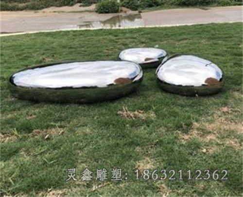 不锈钢鹅卵石镜面景区雕塑