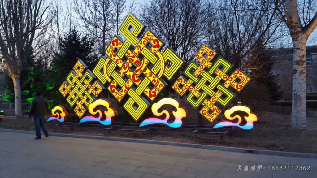 彩绘中国结校园不锈钢雕塑