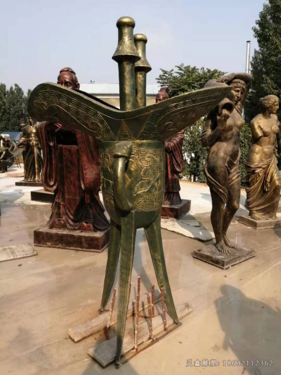 古代酒樽园林标志铜雕